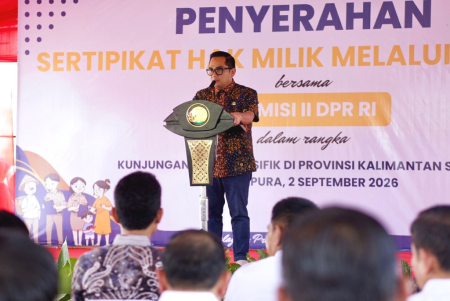 PENYERAHAN SERTIFIKAT TANAH UNTUK MBR