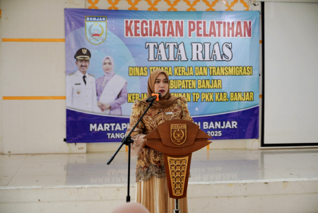 PEMBUKAAN PELATIHAN TATA RIAS 