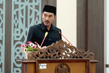 RAPAT PARIPURNA DPRD 
