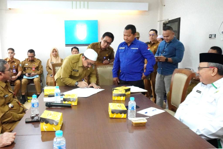 PENANDATANGANAN PENYEDIA BARANG JASA