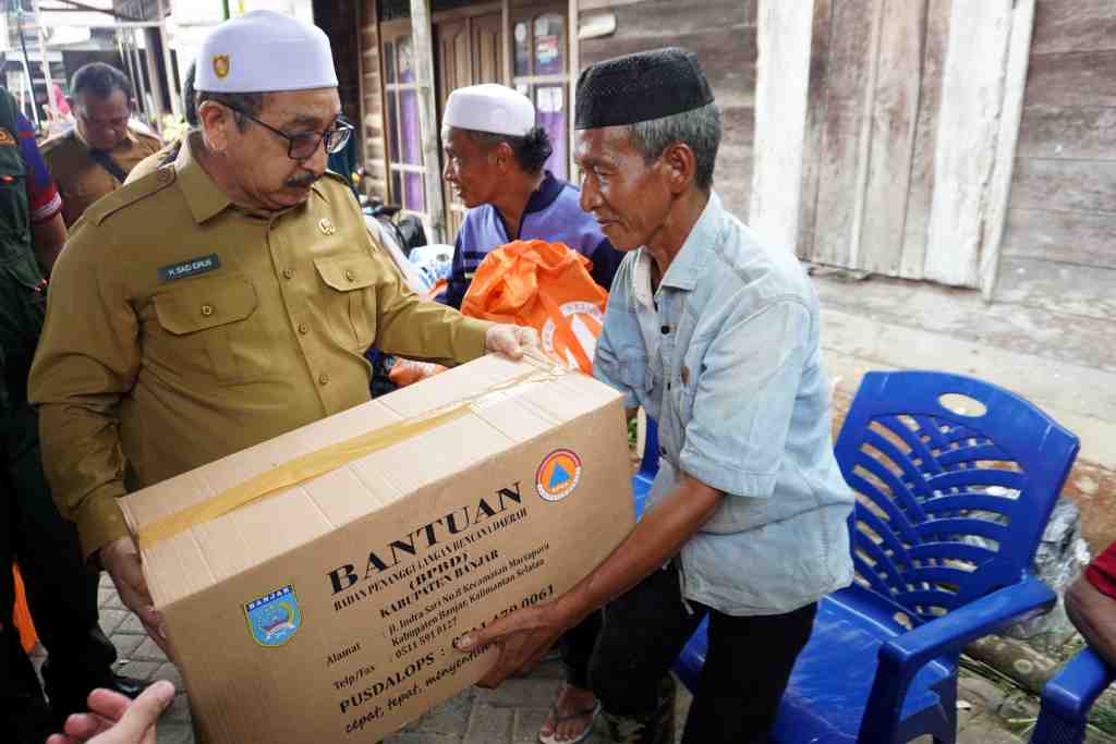 SERAHKAN BANTUAN UNTUK KORBAN KEBAKARAN