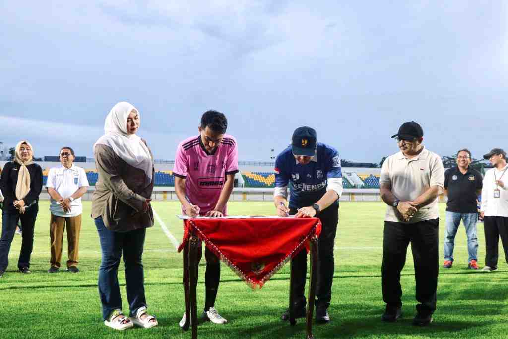 PENANDATANGANAN BASTO PENGELOLAAN STADION