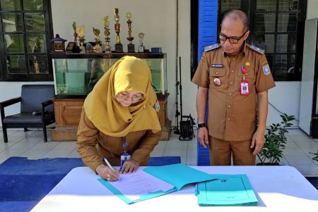 PENANDATANGANAN PERJANJIAN KINERJA