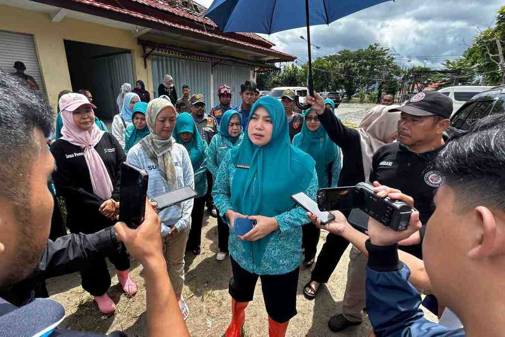 BERI KETERANGAN PERS