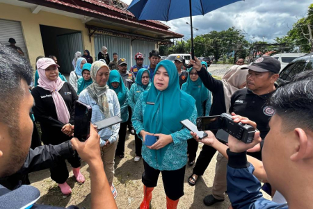 BERI KETERANGAN PERS