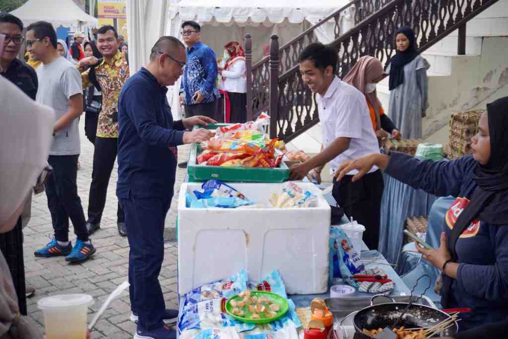 TINJAU STAN BAZAR FROZEN FOOD