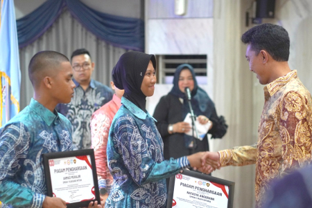 PENGHARGAAN UNTUK PASKIBRAKA