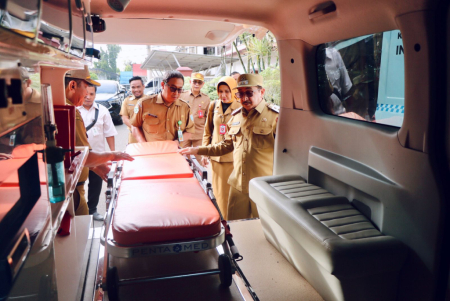 PERIKSA FASILITAS MOBIL AMBULANS