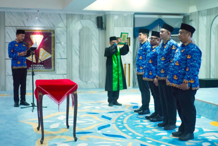 PENGAMBILAN SUMPAH JABATAN