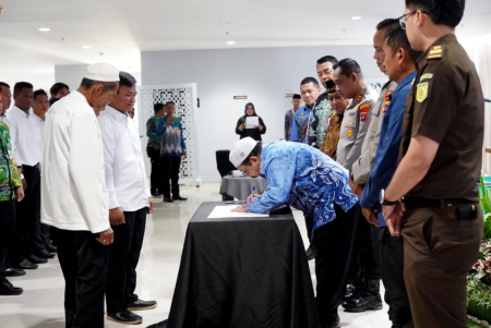 PENANDATANGAN BERITA ACARA DEKLARASI DAMAI