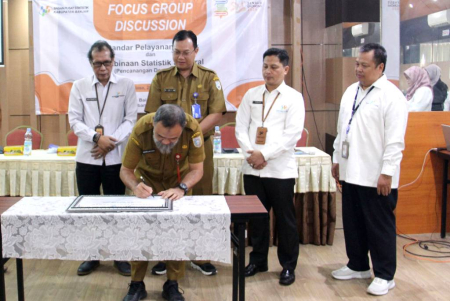 TANDATANGANI PERJANJIAN KERJASAMA