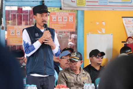 PENYERAHAN BANTUAN UNTUK WARGA TERDAMPAK BANJIR 