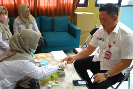 SKRINING PENYAKIT TIDAK MENULAR