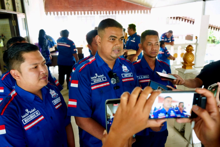 BERI KETERANGAN PERS