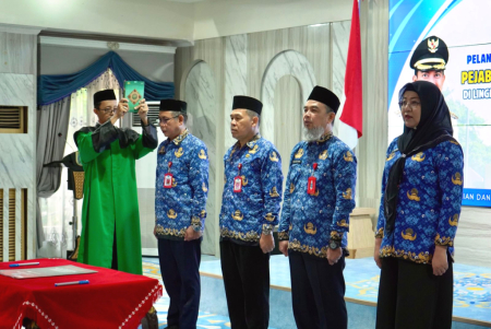 SUMPAH PEJABAT PEMKAB BANJAR