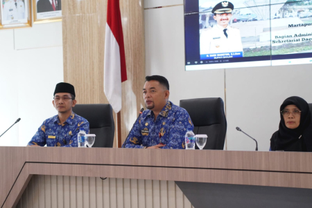 RAPAT EVALUASI PERCEPATAN PEMBANGUNAN