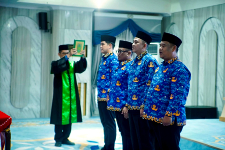 PENGAMBILAN SUMPAH DAN JANJI JABATAN