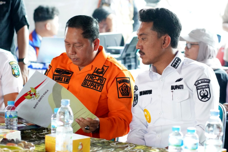 RAPAT EVALUASI PENANGANAN KARHUTLA