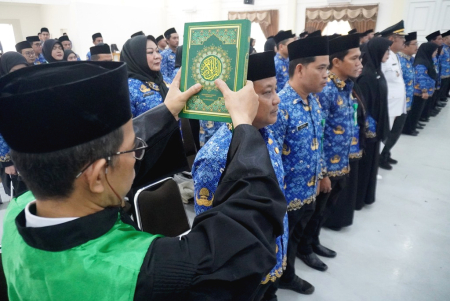 PENGAMBILAN SUMPAH JABATAN