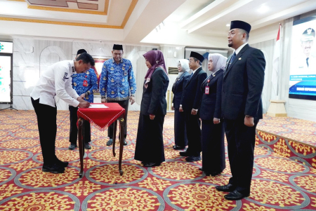 PENANDATANGANAN BERITA ACARA PELANTIKAN