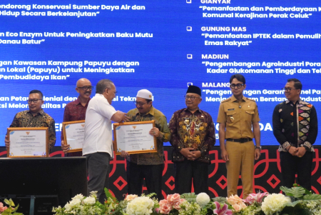 PENGHARGAAN INOVASI KAMPUNG PAPUYU