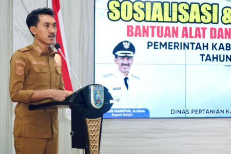 SOSIALISASI DAN PENYERAHAN BANTUAN ALSINTAN