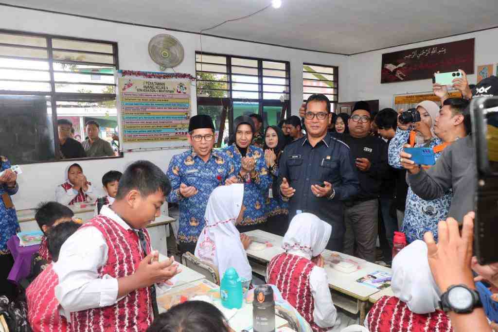 BERDOA SEBELUM MAKAN