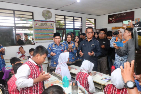 BERDOA SEBELUM MAKAN
