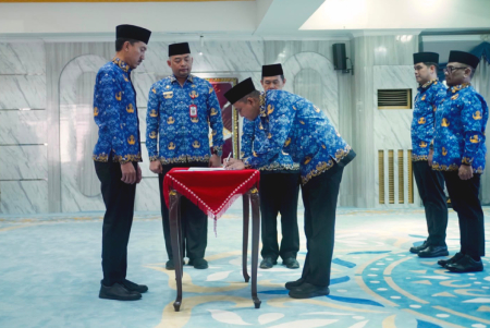 PENANDATANGANAN BERITA ACARA PELANTIKAN