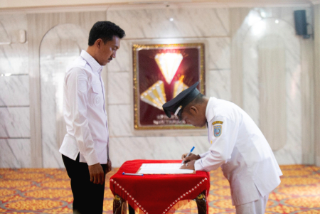 PENANDATANGANAN BERITA ACARA PELANTIKAN PAMBAKAL