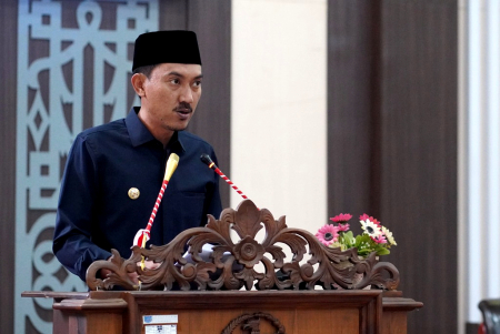 RAPAT PARIPURNA DPRD KAB BANJAR