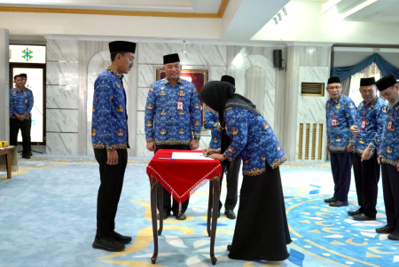 PENANDATANGANAN BERITA ACARA PELANTIKAN