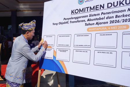 PENANDATANGANAN KOMITMEN PENYELENGGARAAN SPMB