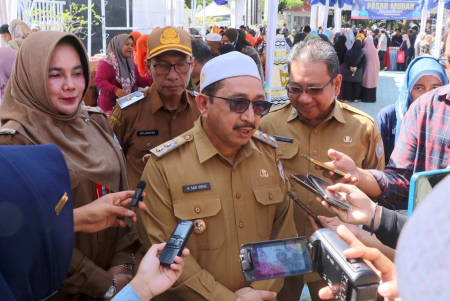 BERI KETERANGAN PERS