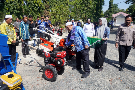 PENINJAUAN BANTUAN ALSINTAN