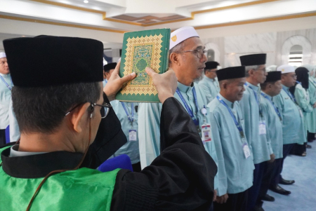 PENGAMBILAN SUMPAH DAN JANJI JABATAN
