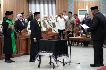 PELANTIKAN ANGGOTA DPRD PAW
