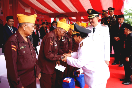 PENYERAHAN BANTUAN TALI ASIH