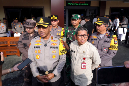 BERI KETERANGAN PERS