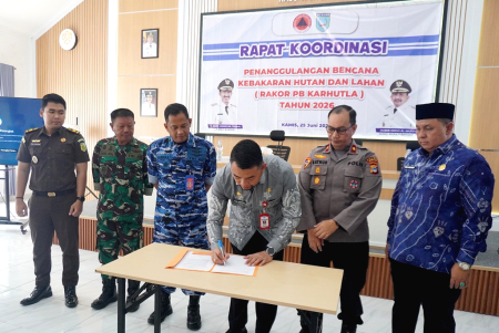 PENANDATANGANAN KOMITMEN BERSAMA