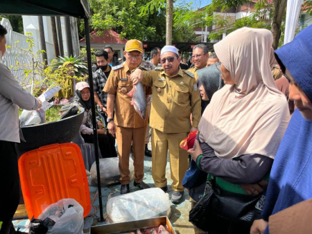TINJAU STAN PENJUAL IKAN