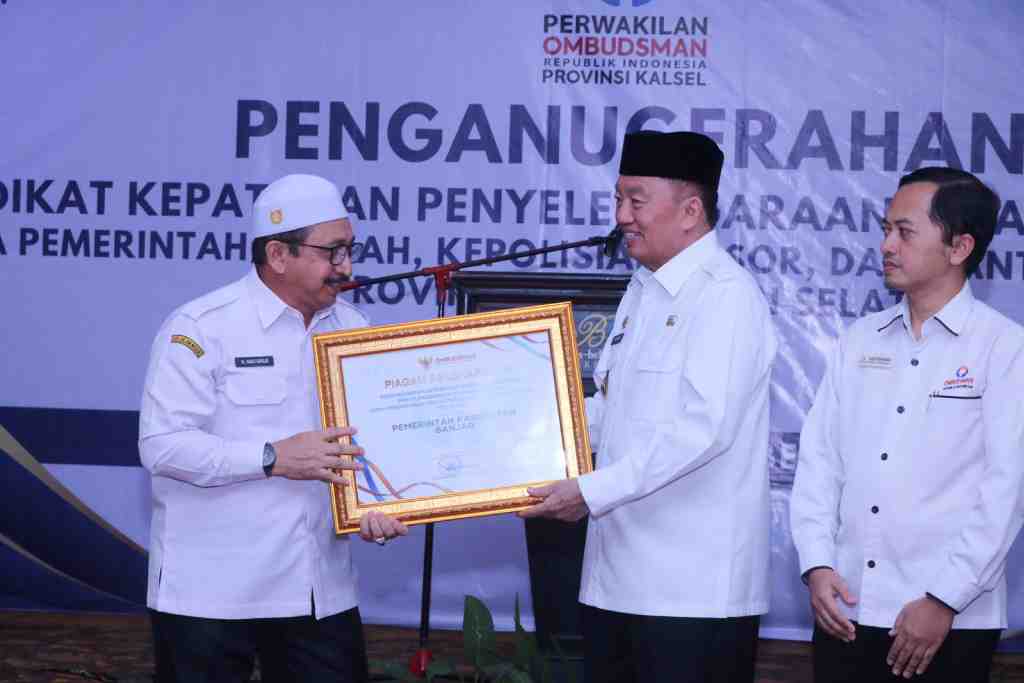 PENGHARGAAN KEPATUHAN PENYELENGGARAAN PELAYANAN PUBLIK