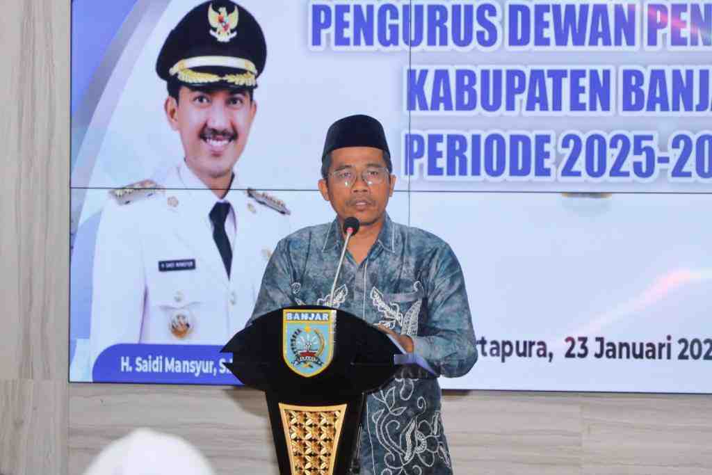 PENGUKUHAN PENGURUS DEWAN PENDIDIKAN BANJAR