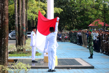 PENGIBARAN BENDERA MERAH PUTIH