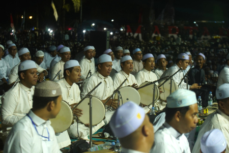 GRUP REBANA MERIAHKAN BANJAR BERSELAWAT