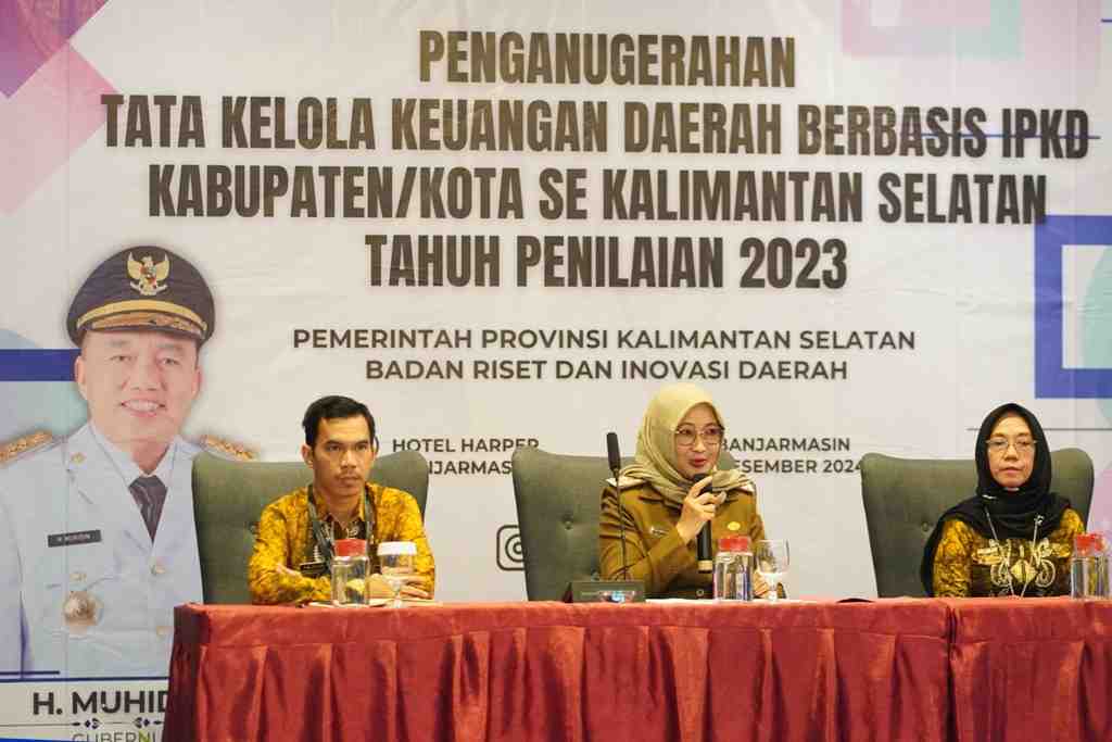 PENGANUGERAHAN TATA KELOLA KEUANGAN DAERAH