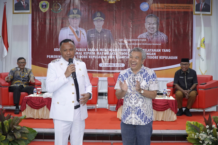 MENGABDI DENGAN PENUH KEIKHLASAN