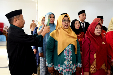 AMBIL SUMPAH PEJABAT FUNGSIONAL
