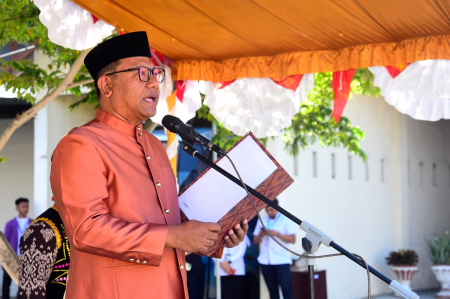 AYAH WAJIB HADIR