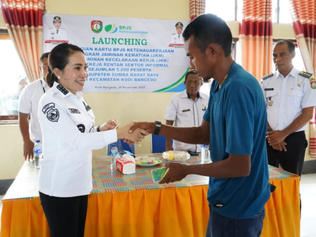 PENYERAHAN KARTU BPJS 